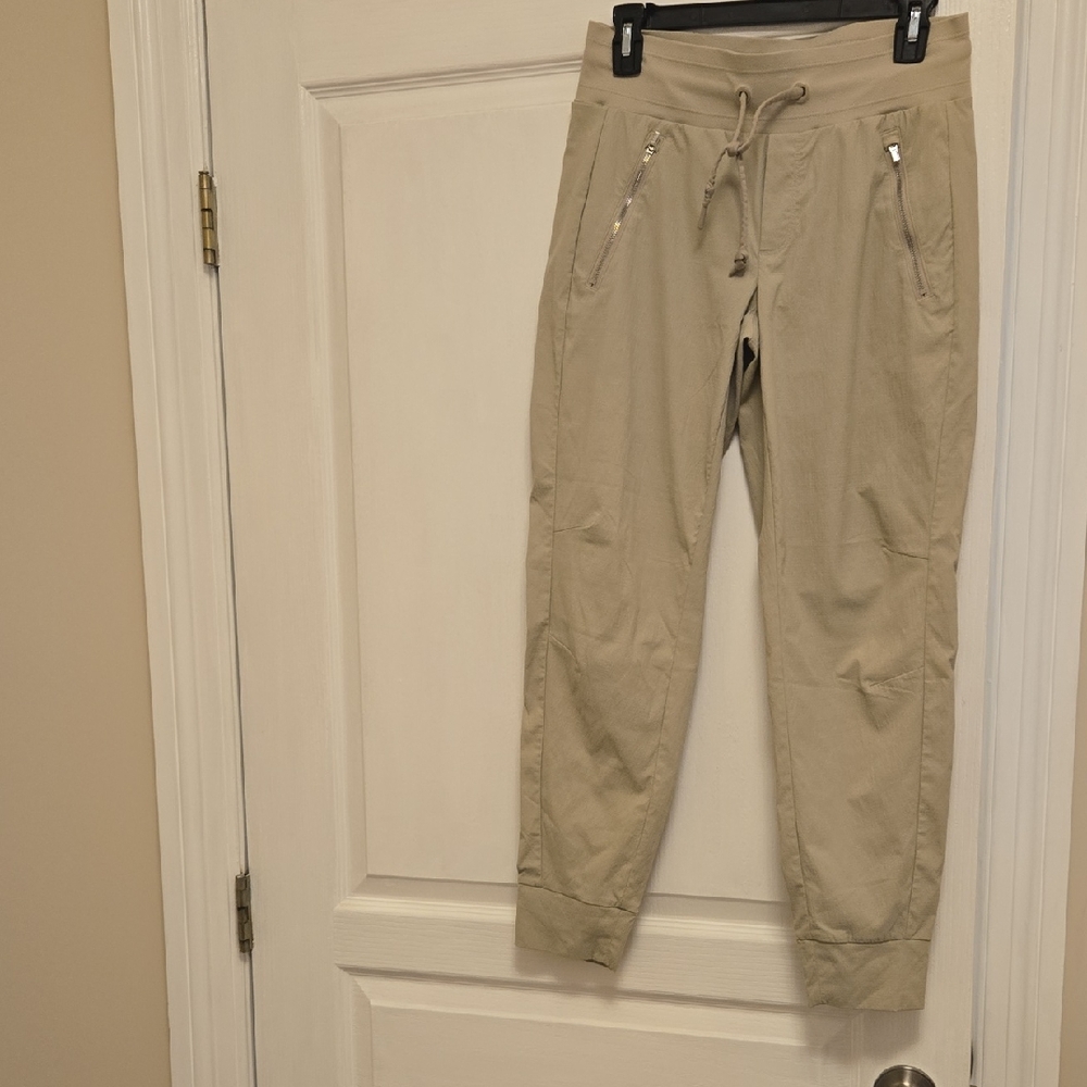 Athleta Trekkie Jogger North Pants Size 2
